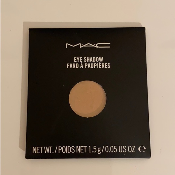 MAC Eyeshadow, BNIB, colour: ARENA - Picture 1 of 3